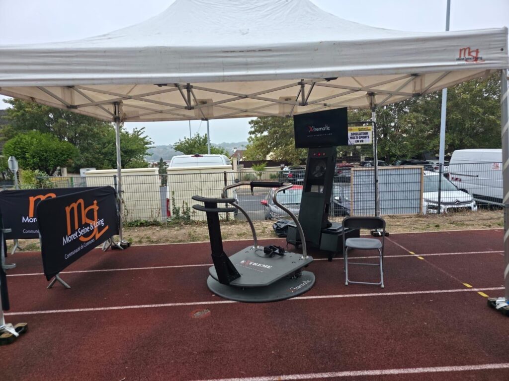 Simulateur multi-sports en réalité virtuelle sous les couleurs de Moret Seine & Loing, au Festival Jeunesse MSL